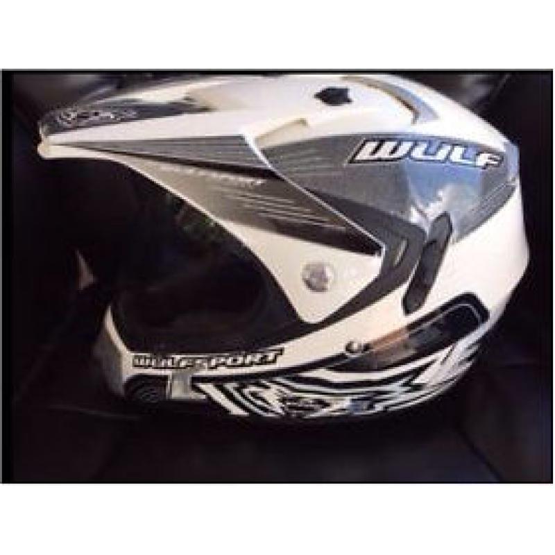 MOTORBIKE HELMET SIZE LARGE 59-60cms