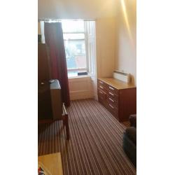 Looking for a flatmate - 2 Bedroom Central flat with a laid-back atmosphere