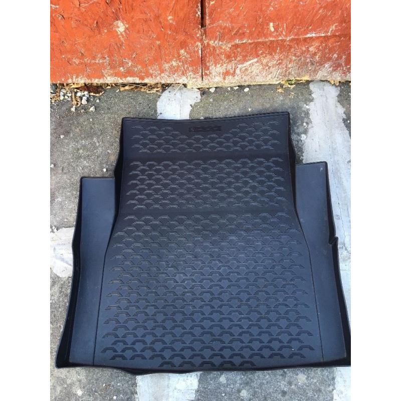 Original BMW carboot mat and floor mat