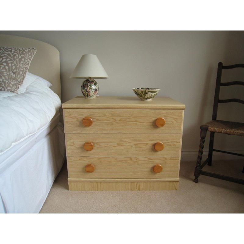 Chest of Drawers for Bedroom