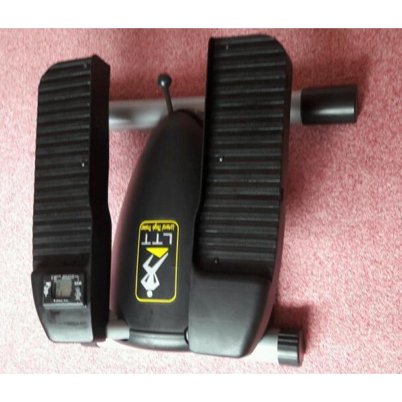 Lateral Thigh Trainer