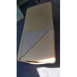 Single memory foam mattress with washable cover.