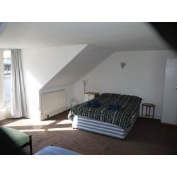Large Double Rooms For Rent