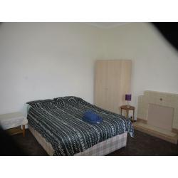 Large Double Rooms For Rent