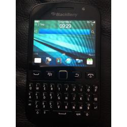 Blackberry 9720 touch and type unlocked mobile phone