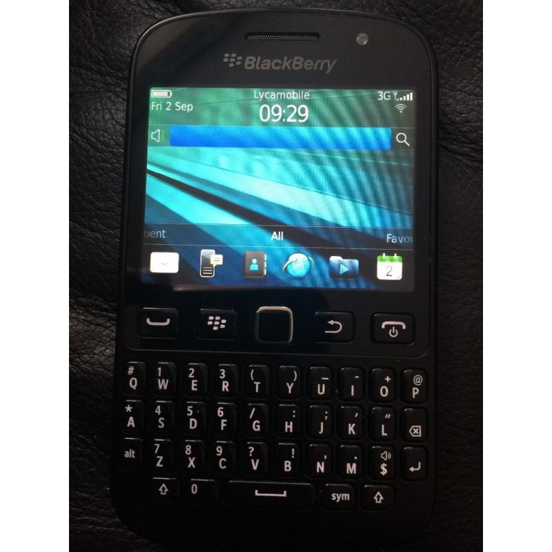 Blackberry 9720 touch and type unlocked mobile phone