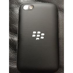 Blackberry 9720 touch and type unlocked mobile phone