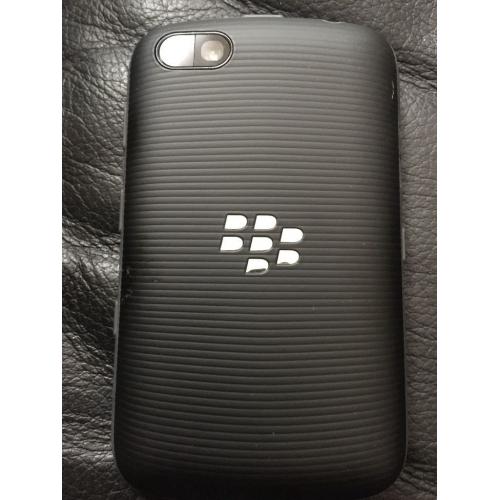 Blackberry 9720 touch and type unlocked mobile phone