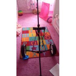 Golf bag and wheels