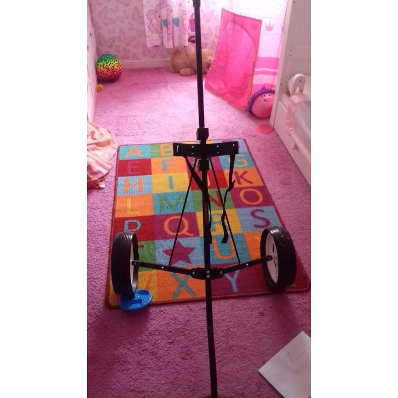 Golf bag and wheels