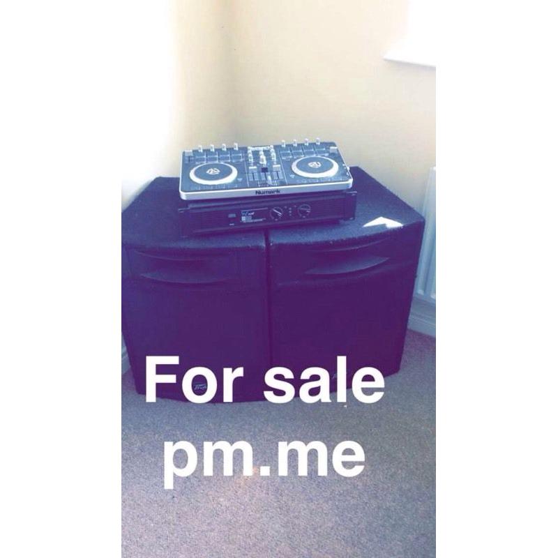 2 peavey ST-15 speakers with pro amplifier, also mix track pro 2 DJ mixer all in great condition