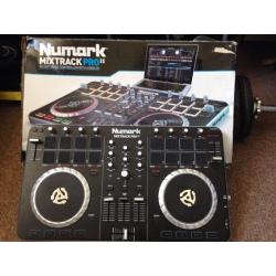2 peavey ST-15 speakers with pro amplifier, also mix track pro 2 DJ mixer all in great condition