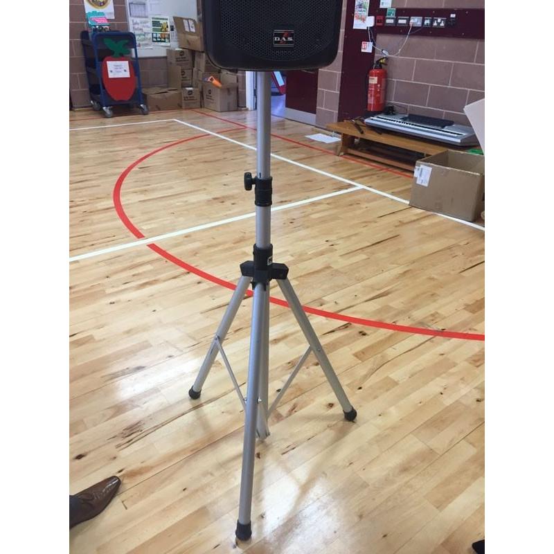 D.A.S. (DS-108) speakers with stands