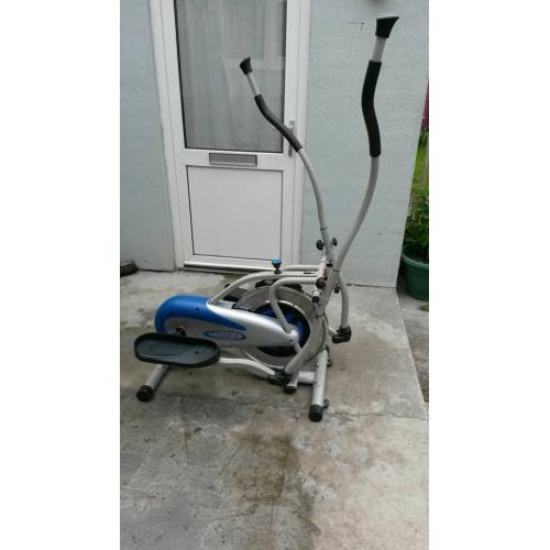 Cross Trainer