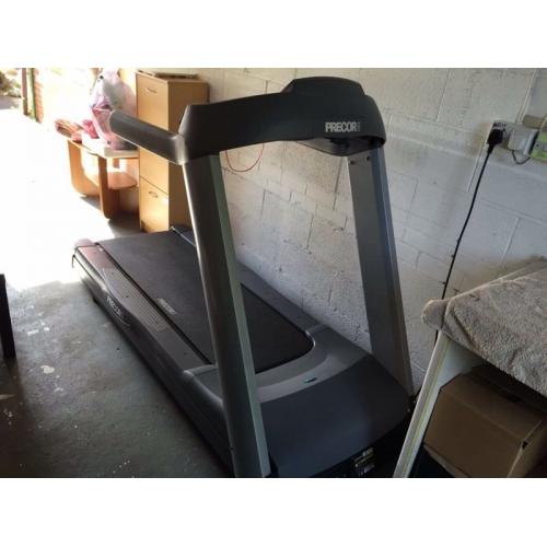 Precor C956i Treadmill