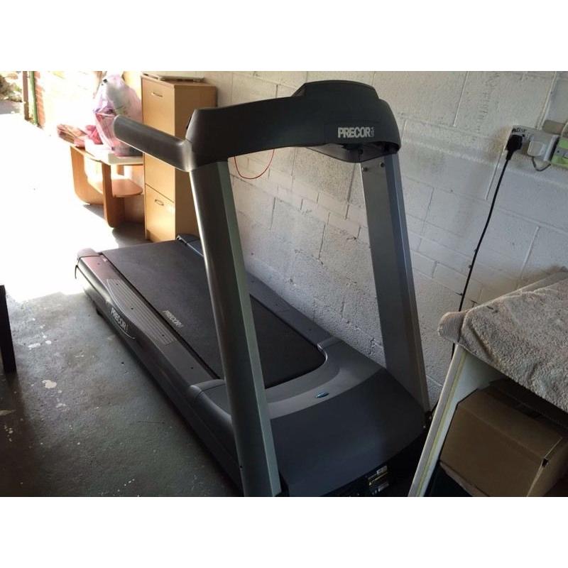 Precor C956i Treadmill