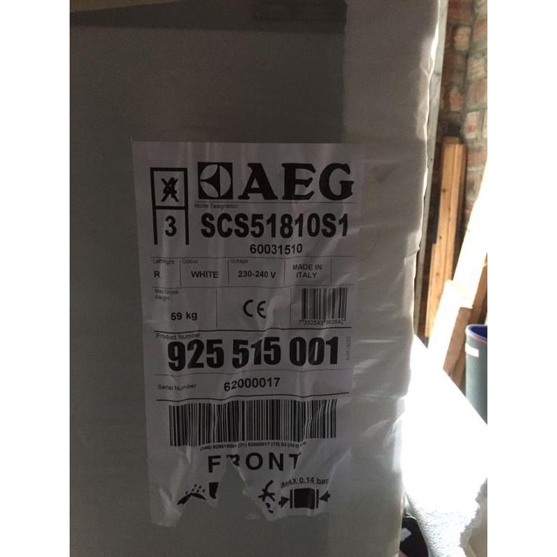 AEG integrated fridge freezer