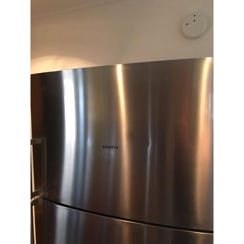 Large stainless steel SIEMENS fridge freezer KS39V692