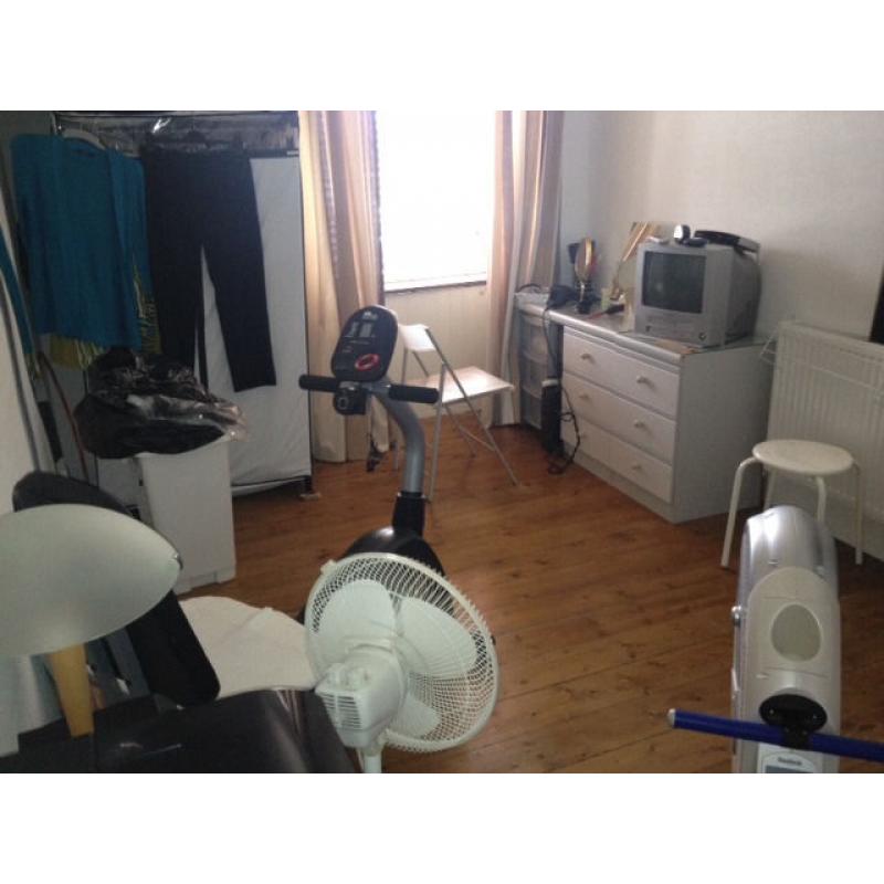 For swap only 2 bedroom flat main door Pilrig Area Leith for 2 bedroom Southside 0r Midlothian