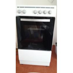 Montpellier Electric Oven/ Hob