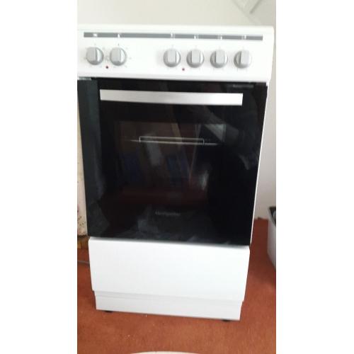 Montpellier Electric Oven/ Hob