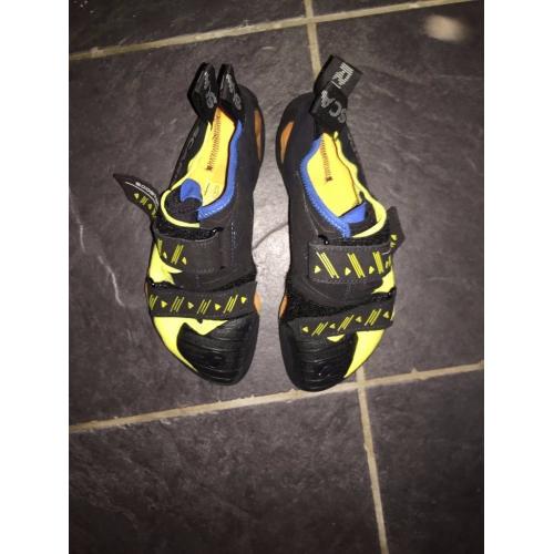 Scarpa Booster S climbing shoes, size 8.5 UK (42.5 EU)