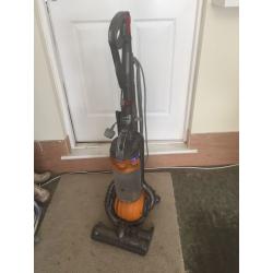 Dyson dc25 lightweight multi floor cleaner
