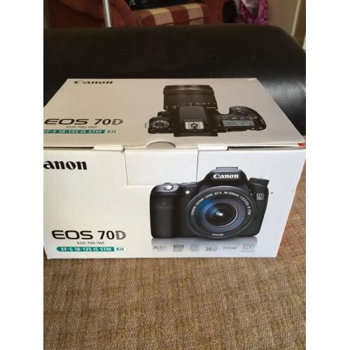 Canon 70D body and battery grip