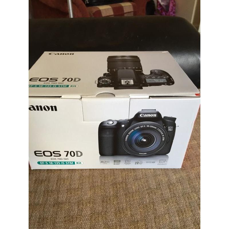 Canon 70D body and battery grip