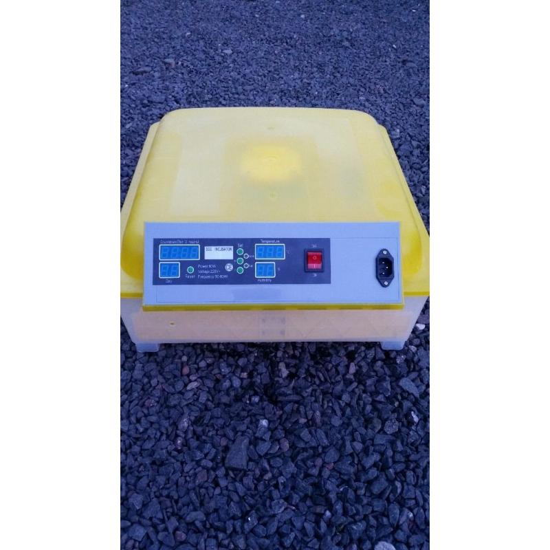 Automatic turning incubator