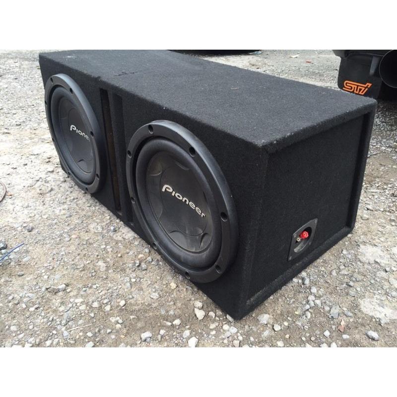 2000 wats Pioneer amplifier