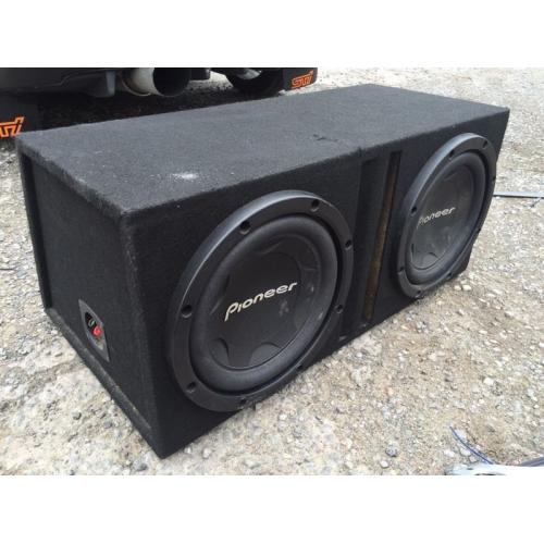 2000 wats Pioneer amplifier