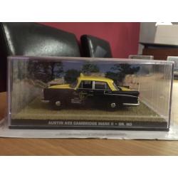 COLLECTION OF 8 JAMES BOND CARS VEHICLES MEMORABILIA COLLECTION