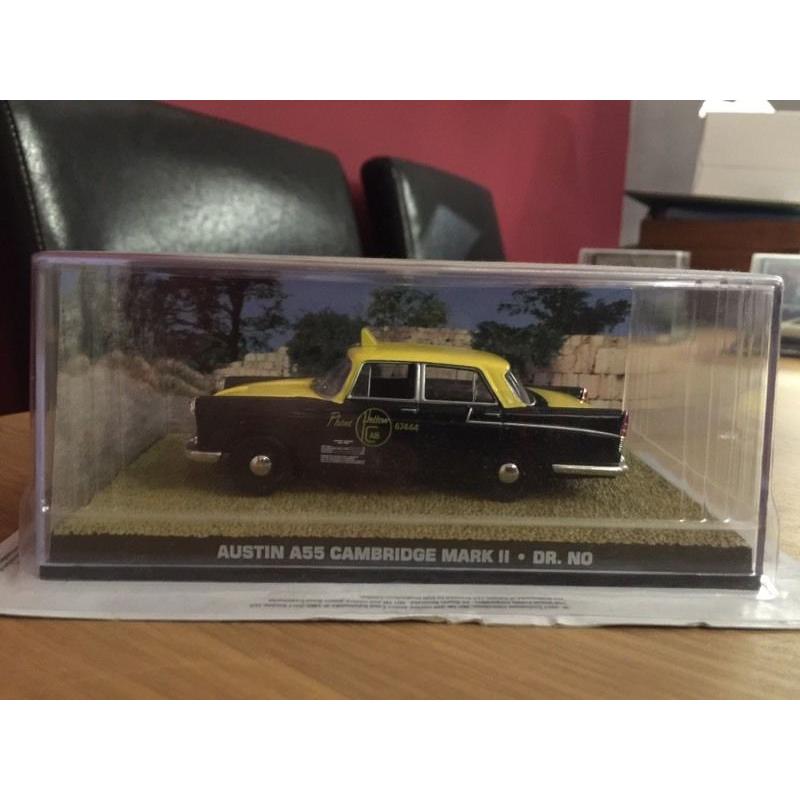 COLLECTION OF 8 JAMES BOND CARS VEHICLES MEMORABILIA COLLECTION