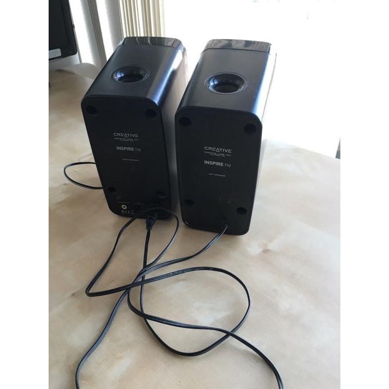 Pair of Creative speakers. Working well.