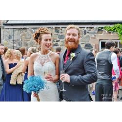 Wedding photographer wanting to capture couples & weddings