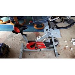 SPINNING BIKE EXERCISE BIKE