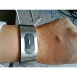 original Gucci, not working - 2400L model