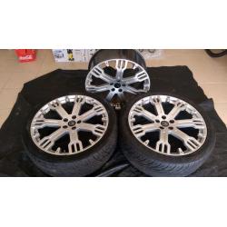 22" Hawke Saker Alloy Wheels + Toyo Tyres