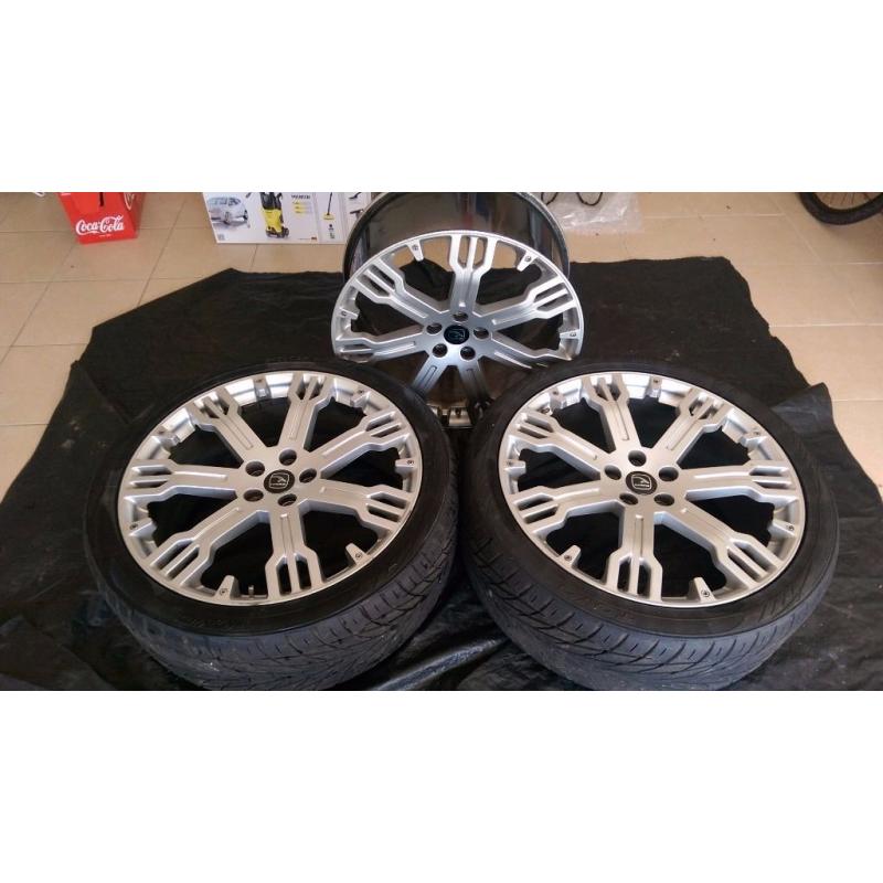 22" Hawke Saker Alloy Wheels + Toyo Tyres