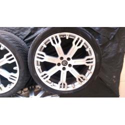 22" Hawke Saker Alloy Wheels + Toyo Tyres