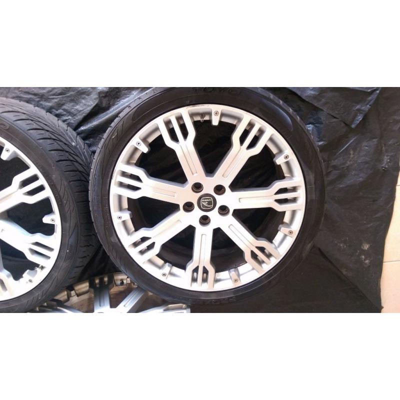 22" Hawke Saker Alloy Wheels + Toyo Tyres