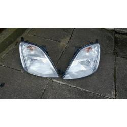 Ford fiesta mk6 headlights
