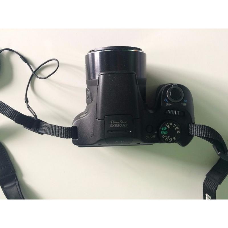 Canon PowerShot SX530 HS - Hardly used, new condition, comes with everything included (charger etc.)
