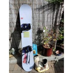 Generics special 60 snowboard with Horton snow boots size UK 11
