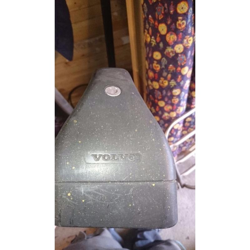 Volvo roof bars
