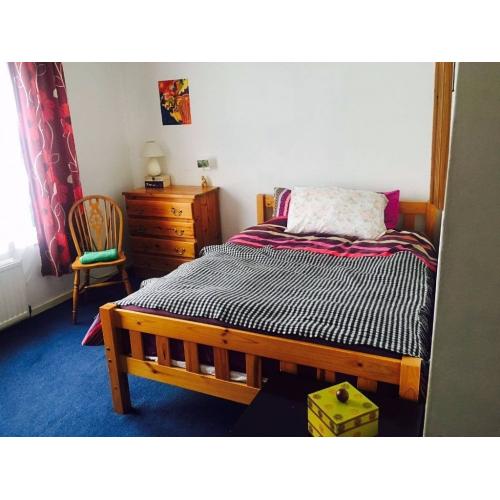 Short term double room in the city centre
