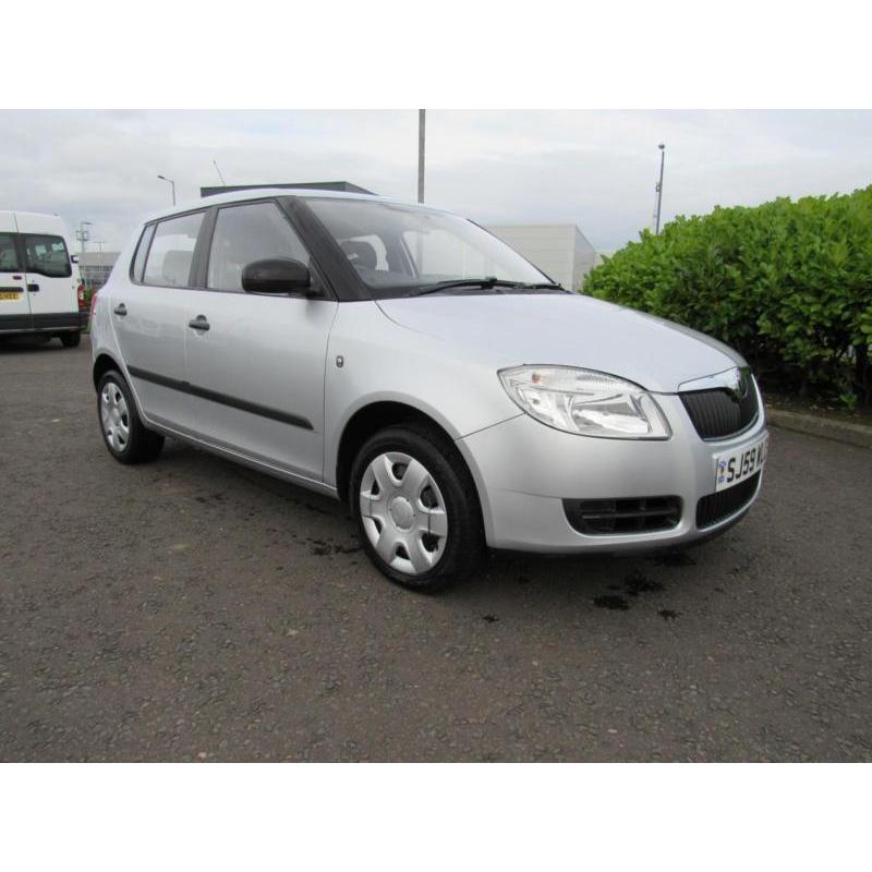 Skoda Fabia 1.2 HTP 12v ( 70bhp ) 2 ONE ELDERLY LADY OWNER FROM NEW ONLY 32k