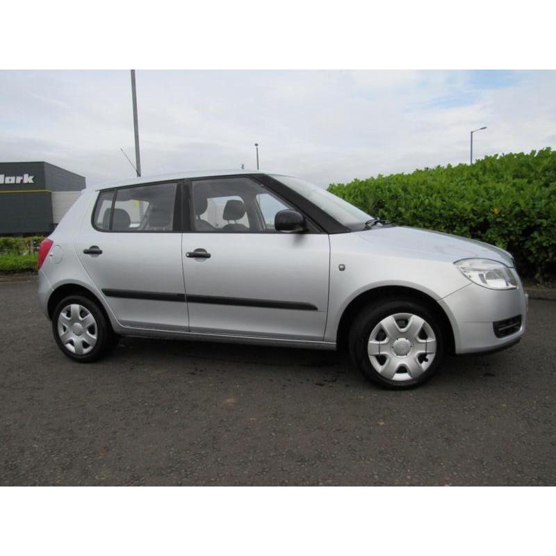 Skoda Fabia 1.2 HTP 12v ( 70bhp ) 2 ONE ELDERLY LADY OWNER FROM NEW ONLY 32k