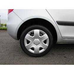 Skoda Fabia 1.2 HTP 12v ( 70bhp ) 2 ONE ELDERLY LADY OWNER FROM NEW ONLY 32k
